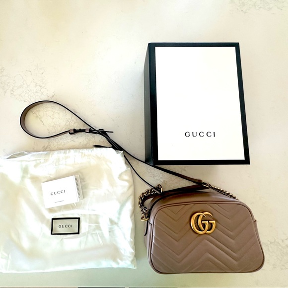 Small Gucci Marmont in Dusty Rose Leather - Picture 7 of 16